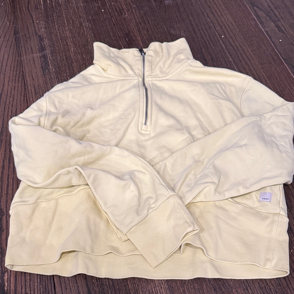 Vuori Pale Yellow Pullover Top